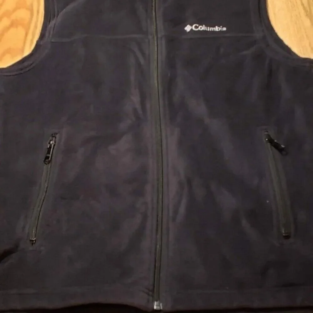 Columbia men vest